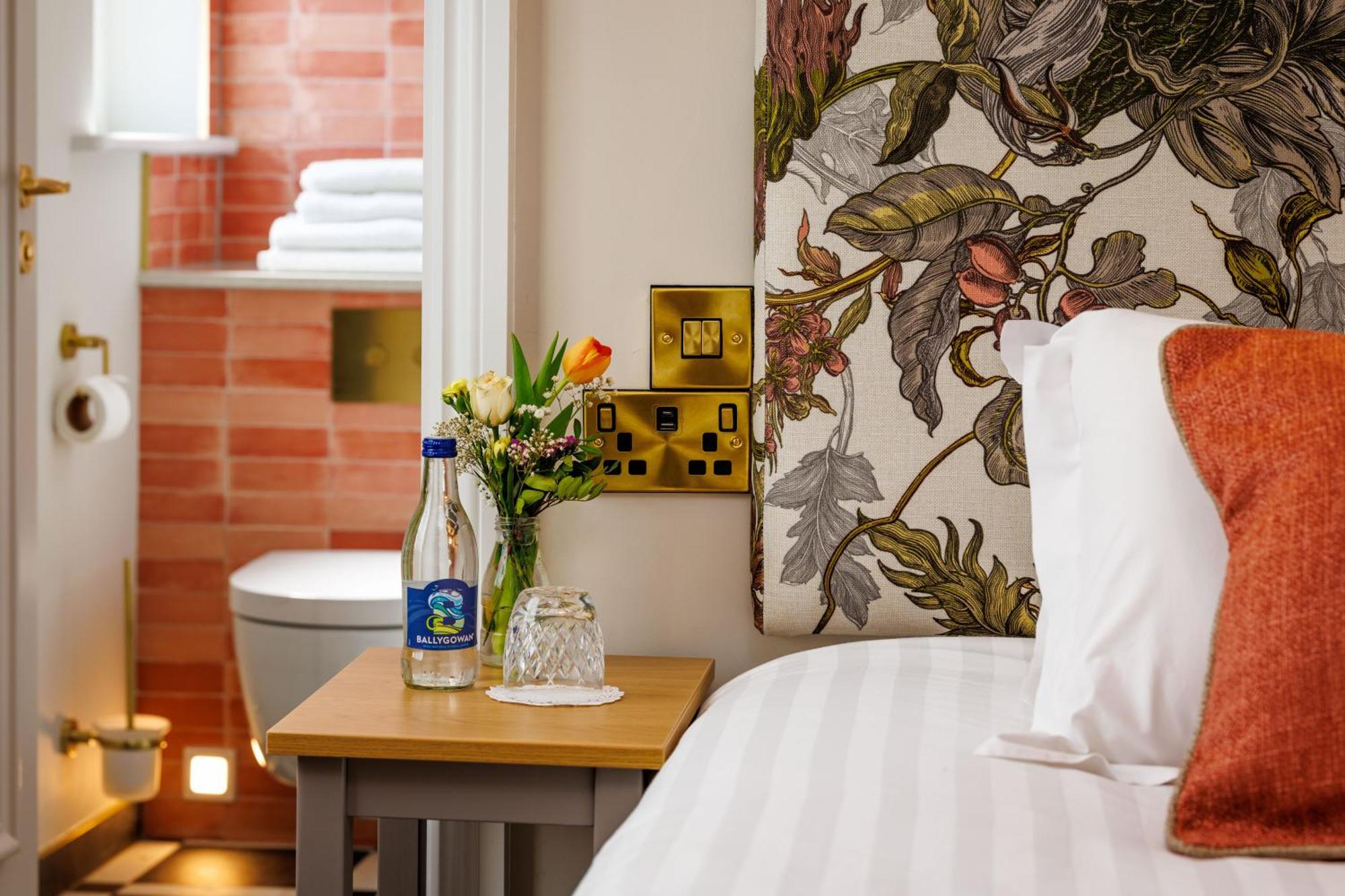 Club House Hotel Килкенни Экстерьер фото